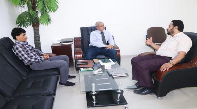 الوكيل الشبحي يلتقي بمدير عام مكتب الصحة محافظة مارب الدكتور عبدالعزيز الشدادي