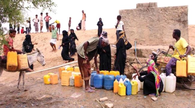 تقرير دولي : الحوثيون يحرمون سكان تعز من الوصول إلى المياه