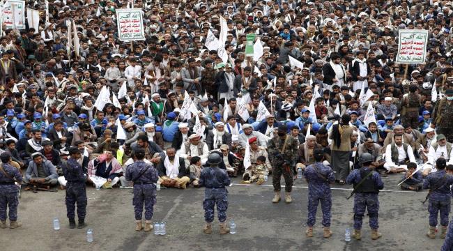الشرق الاوسط : الاستيلاء على 200 مليون دولار يؤجج الصراع بين الأجنحة الحوثية 1 ec685bcf e661 4762 a036 6e87dbf59275