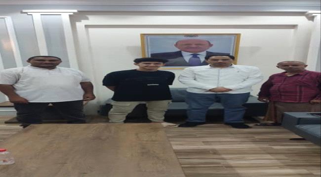 في إطار لقاءاته بنجوم الرياضة..الوزير " البكري " يستقبل نجم منتخب الناشئين الكابتن/ سعيد العولقي 1 c861f862 d515 4357 837f c6098d4c2732