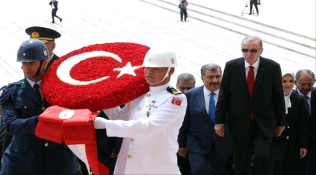 تحرك تركي رسمي بعد "إساءات" من مواطن عربي لأتاتورك وجواز السفر التركي