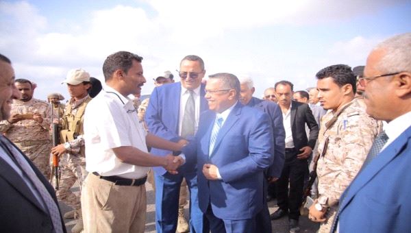 بن دغر : يصف الجيش الجنوبي بـ(الجيش المناطقي الصغير ) الذي لن يحمي احد