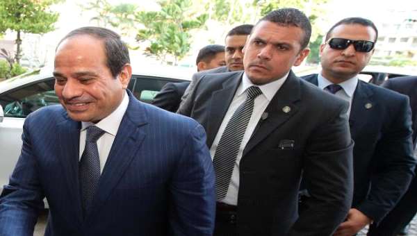 السيسي يوسع مهام الرقابة الإدارية... والهدف ترسيخ حكمه