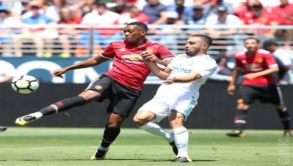 ريال مدريد ومانشستر يونايتد.. صراع جديد بين مورينيو وزيدان على لقب السوبر الأوروبي