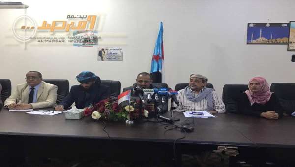 رئيس المجلس الانتقالي الجنوبي يوضح طبيعة العلاقة مع الرئيس هادي في المرحلة المقبلة