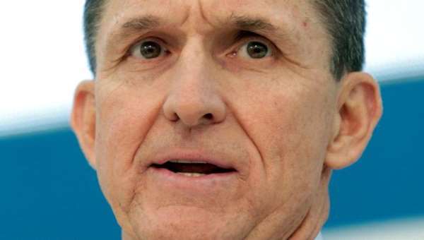 مجلس الشيوخ يطلب وثائق من مايكل فلين مرتبطة بمزاعم تدخل روسيا في الانتخابات