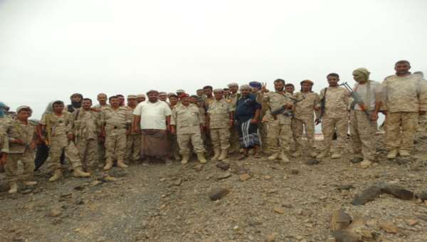 قائد المنطقة الرابعة يزور عدد من المعسكرات والالوية العسكرية في محافظة ابين