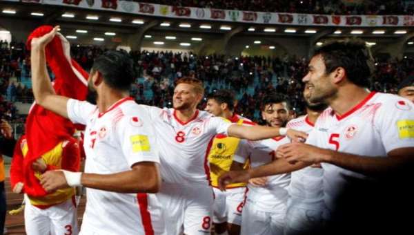 صحف تونس تحتفل بعودة منتخبها إلى كأس العالم