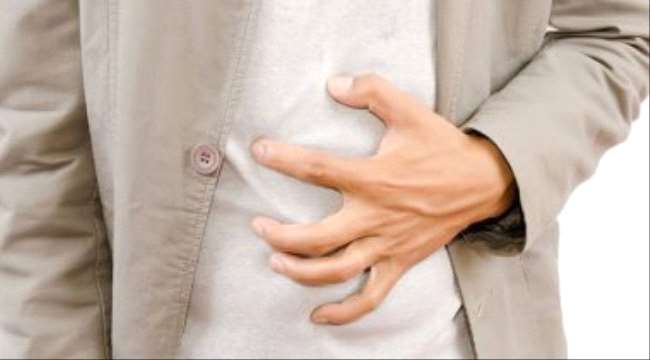 أعراض قرحة المعدة عديدة منها فقدان الوزن والغثيان