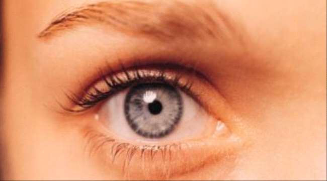 أسباب انتفاخ تحت العين وطرق علاجه