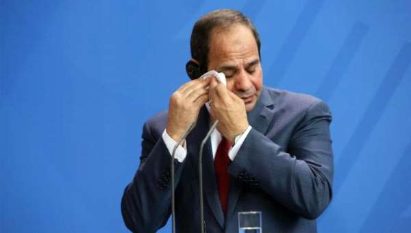 ساخرون: مع السيسي مصر أقوى.. من أي اتجاه؟"