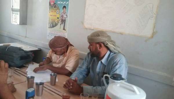 تربية المحفد توقع العقود وتسلم المواقع للمقاول بترميم مدرستي 22 يونيو والكوره  