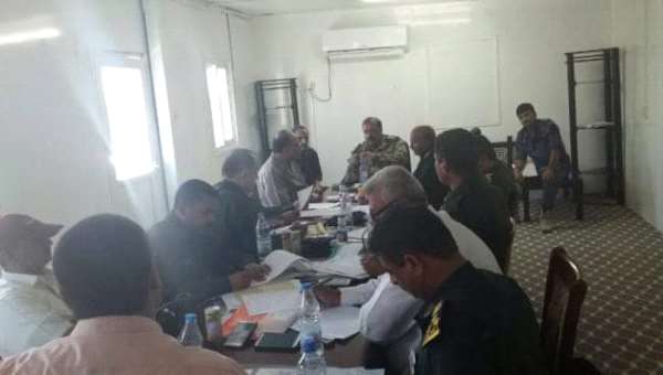 نائب وزير الداخلية يتراس اجتماعا مع وكيل ومدراء قطاع الموارد البشرية والمالية