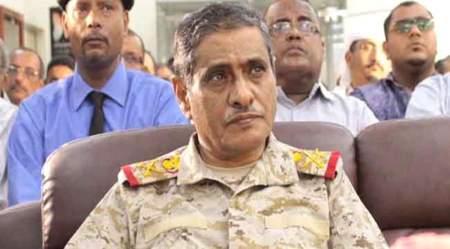 المحافظ البحسني يعزي الدكتور بامقاء في وفاة والده