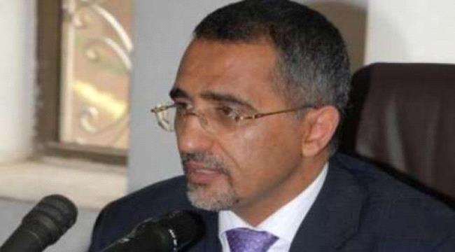 البنك المركزي يؤكد استقرار الريال اليمني ويحذر من تداول الأخبار غير الصحيحة