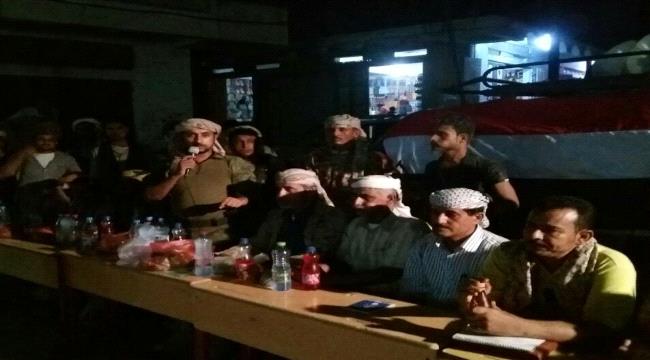 الحنشي يعقد لقاء مع السلطة المحلية والمكونات السياسية والاجتماعية في مديرية سباح