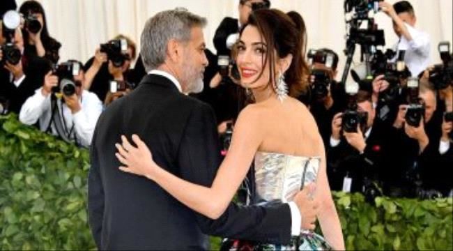 جورج كلونى مازحا: أمل مكثت "ساعة" تتجهز لحفل Met Gala