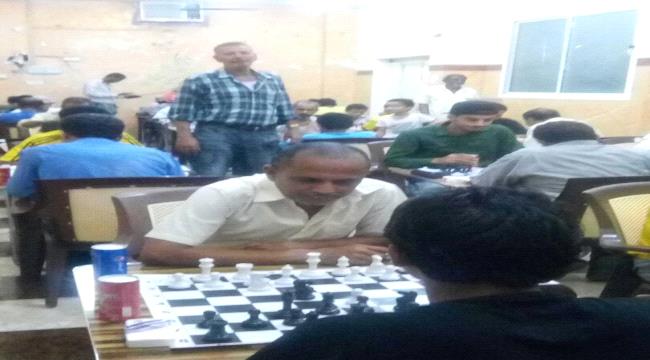العقربي وطه حسين في صدارة بطولة الشهيد حسن مزاجي للشطرنج بعدن