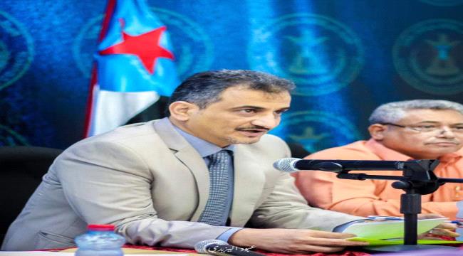 امين عام الانتقالي في اللقاء التشاوري مع النخب السياسية : المجلس لا يطلب سلطة وإنما صاحب مشروع وطني يُلبي تطلعات شعب الجنوب بالشراكة مع الجميع