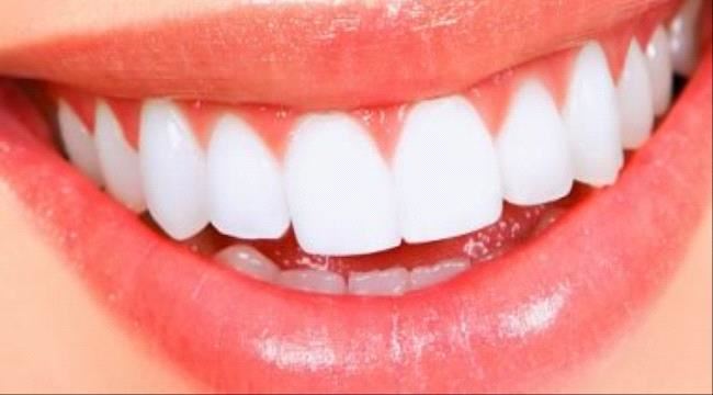 اسباب نزيف اللثة من ضمنها نقص الفيتامينات