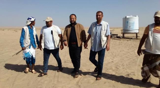 مدير البريقة يدشن إفتتاح مشروع شبكة للمياه الشرب لمنطقة مشهور الساحلية