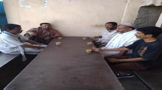 لماذا يباع الشاهي في المطاعم دون القهوة ...؟!