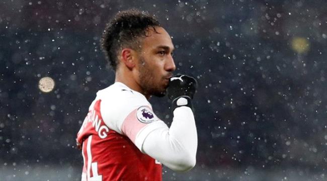 أوباميانغ يدخل تاريخ الدوري الإنجليزي