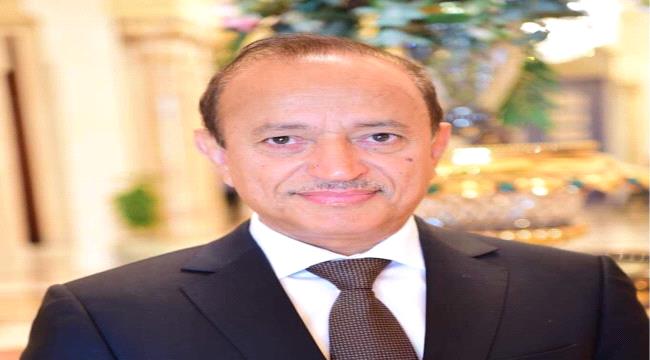 محافظ تعز السابق يروي تفاصيل لقائه مع محافظ مارب وكيف تدخل علي محسن 