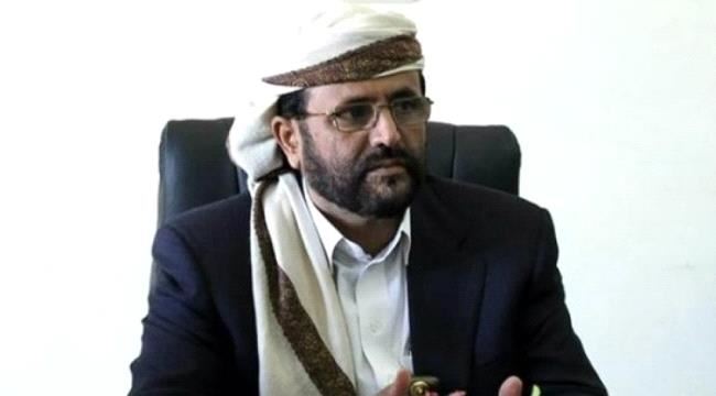 سياسي جنوبي:سألت محافظ مارب لماذا لا تورد ايرادات المحافظة الى بنك عدن وهكذا كان جوابه؟