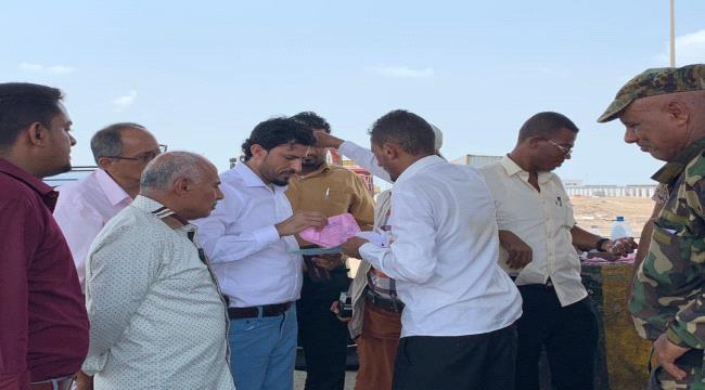 القائم بإعمال رئيس هيئة النقل البري يتفقد نقاط ومكاتب التحصيل ويطلع على الالتزام بالعمل 