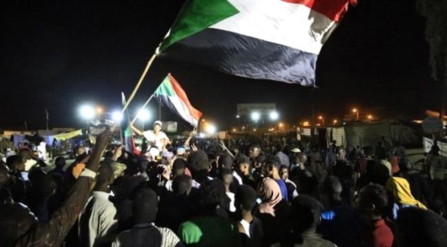 الجيش السوداني يعلق الحوار حتى رفع الحواجز من الطرق