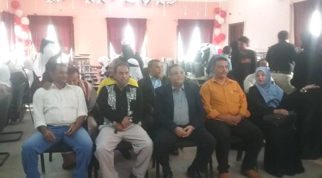 مدير عام المنصورة يفتتح غرفة الحاسوب بمجمع بن رباع التعليمي