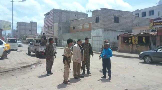 مدير عام المنصورة يتفقد أعمال الأشغال في شارع خليفة