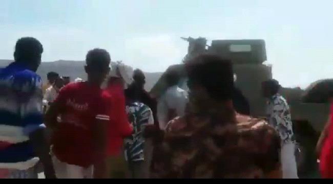 انتفاضة شعبية عارمة في سقطرى تمنع قوات حزب الاصلاح من الوصول لمحطة كهرباء