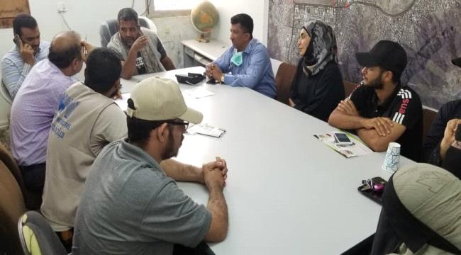 المشبق : السبت القادم ستبدأ عملية رش المعقمات بشوارع وأحياء المعلا بإشراف مكتب الصحة بالمديرية 