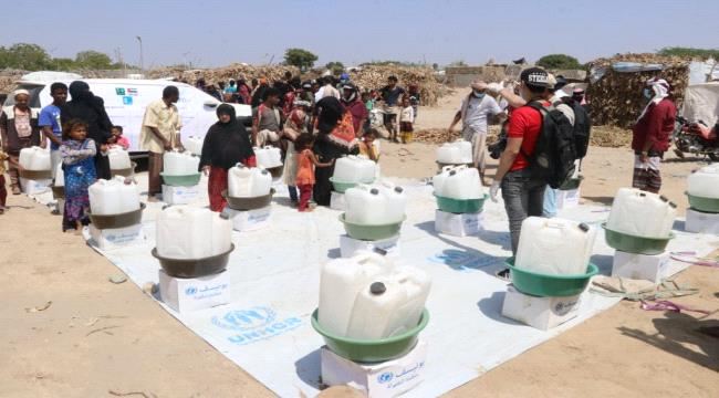 مؤسسة " ميار " للتنمية ( MFD ) تدشن توزيع الحقيبة الصحية للنازحين في أبين