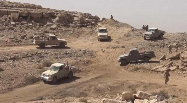 عاجل : الحوثيون يسيطرون على معسكرين في مارب والجوف