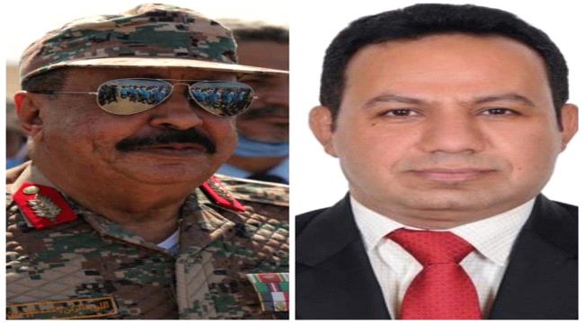 اللواء بن بريك يُعزي عضو الإدارة العامة للشؤون الخارجية عادل الشبحي في وفاة والده