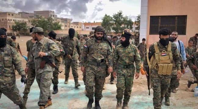 قائد قوات الحزام الأمني بعدن يزور القطاع الثامن ويطلع على الجاهزية الأمنية فيه