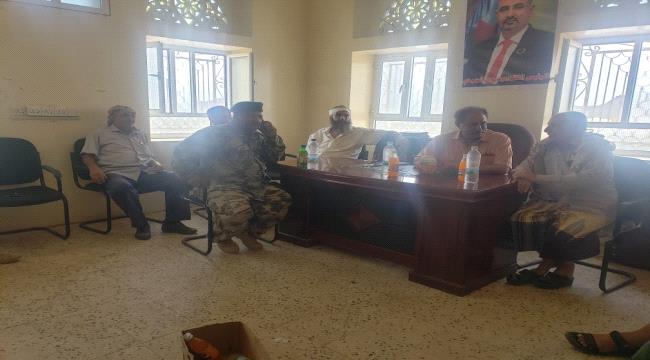 محافظ الضالع يزور قيادة العمليات المشتركة لمحور الضالع القتالي ويشيد بها