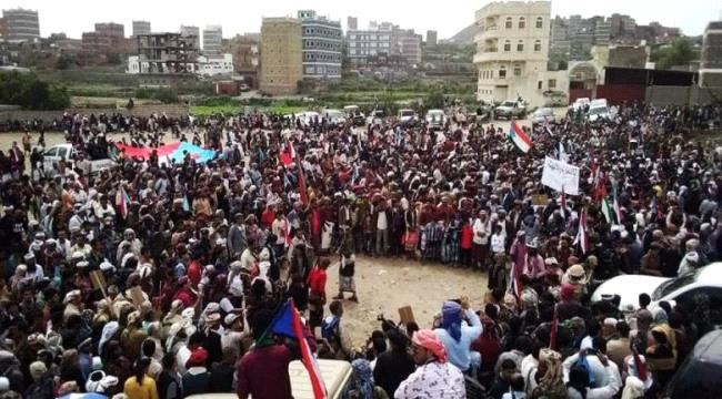 بحضور قيادات جنوبية بارزة.. تدشين مهرجان التراث الشعبي اليافعي في لبعوس