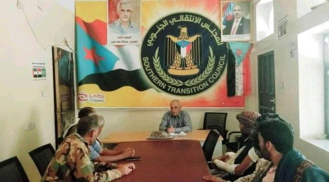أكّد وقوف قيادة المحور لتحريرها:  رئيس العمليات المشتركة بمحور الضالع القتالي يلتقي بقيادة مقاومة جبهة مديرية الحشاء