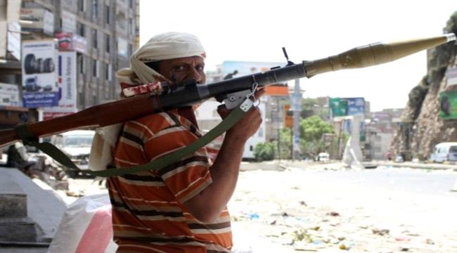 مليشيا الإخوان تختطف 30 ضابطاً وجندياً من اللواء 35مدرع في تعز