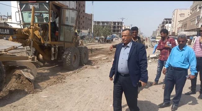 *مدير المنصورة يؤكد إهتمام السلطة المحلية بتطوير البنية التحتية للخدمات بمختلف مناطق المديرية