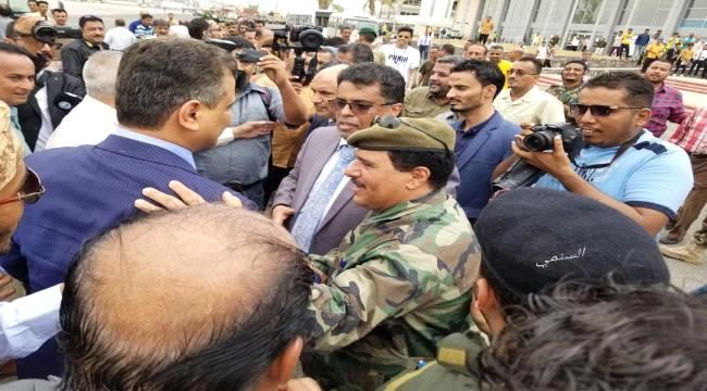 عاجل : وصول المحافظ احمد لملس الى العاصمة عدن(صورة)