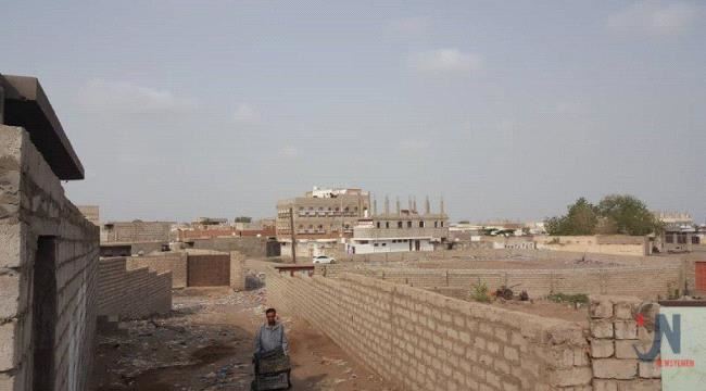مليشيا الحوثي تستهدف بقذائف المدفعية أحياء وقرى سكنية بالتحيتا