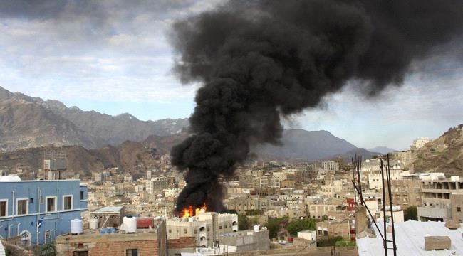 مقتل وإصابة 12 مدنيا بينهم نساء وأطفال بقصف حوثي على تعز