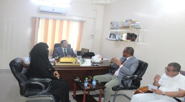 مناقشة سبل التعاون المشترك بين مكتب وزارة التعليم الفني والتدريب المهني بساحل حضرموت ومنظمة براغما الأمريكية