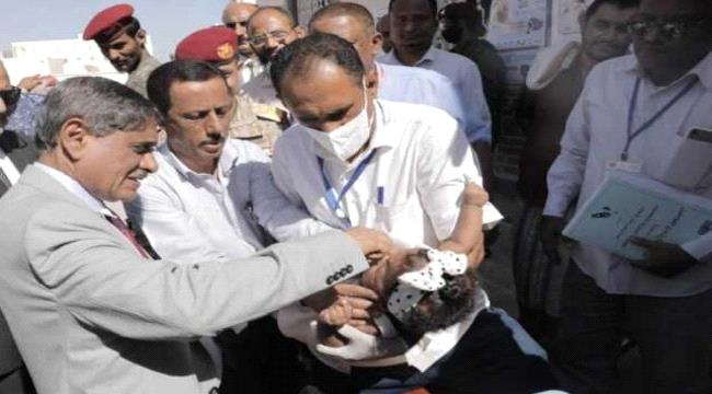 في إطار زيارته التفقدية لمدينة سيئون.. محافظ حضرموت يفتتح ويضع حجر الأساس لعدد من المشاريع الخدمية والتنموية بالوادي والصحراء