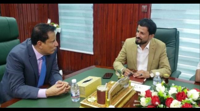 رئيس هيئة النقل البري يناقش مع محافظ المهرة اوضاع النقل بالمحافظة